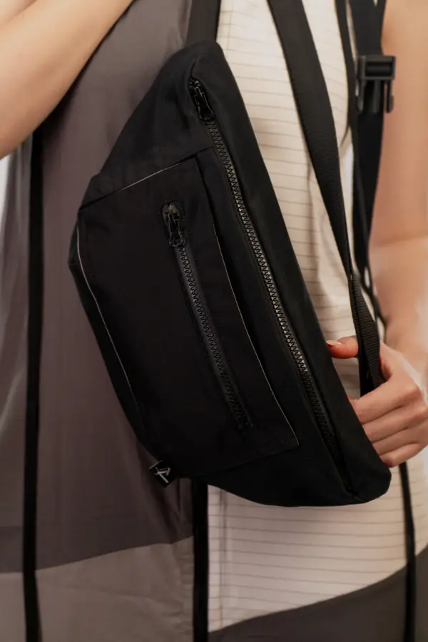 UNISEX MATTE SHINY FANNY PACK