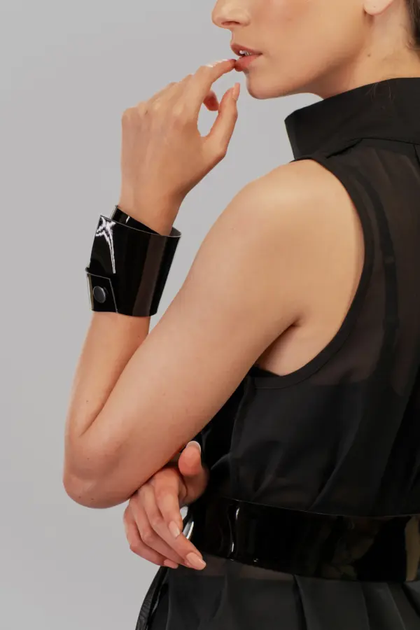 VINYL BLACK BRACELET